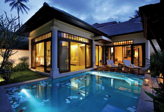 Pool villa