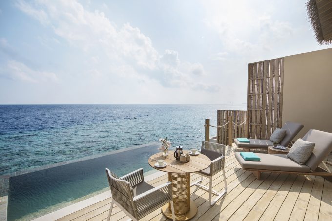 intercontinental-maldives-outdoor-pool-deck-lagoon-pool-villa