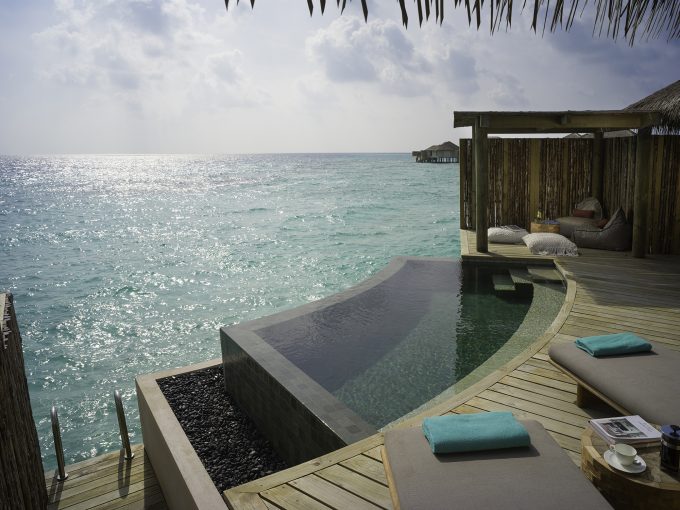intercontinental-maldives-outdoor-pool-deck-overwater-pool-villa