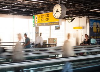 airport-3154737_1280